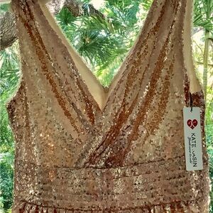 Kate Kasin NWT  Large Rose Gold Sequin Mini  V Neck Back, Lined Cocktail…